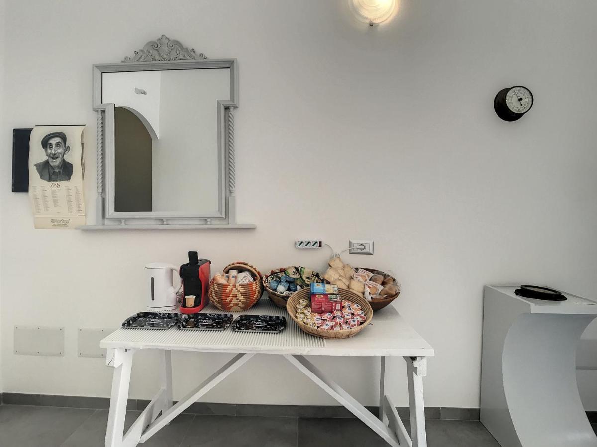 Il Bed And Breakfast Al Centro Castelsardo Bagian luar foto